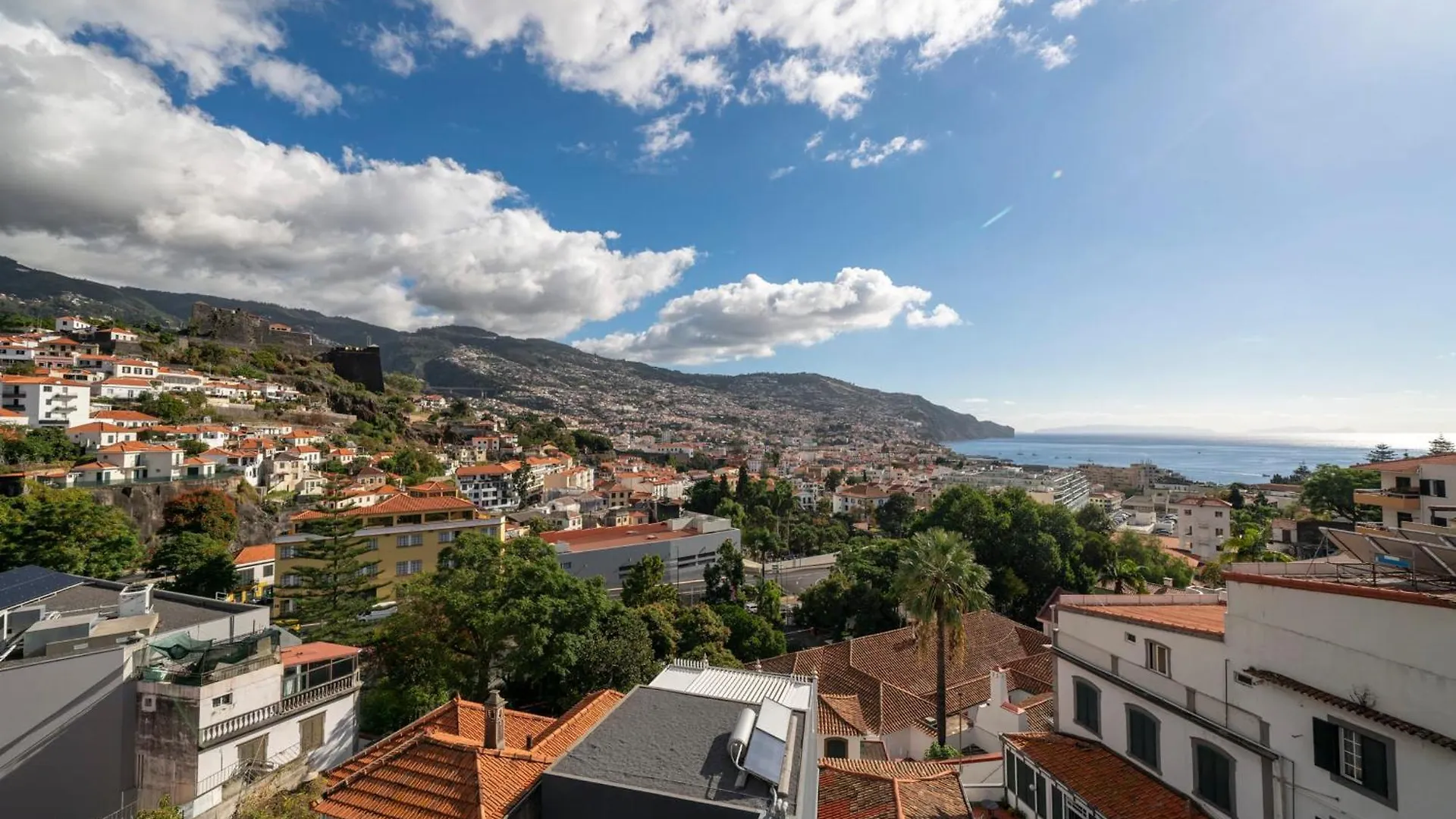 Maravilhas II By An Island Apart Funchal  0*, Funchal (Madeira)